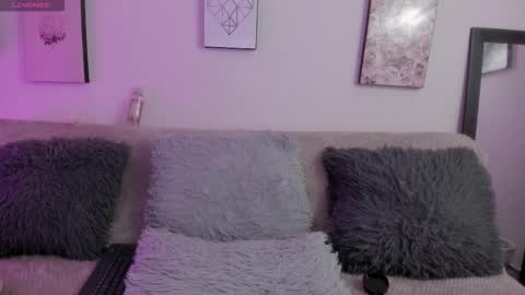 muriell_69 online show from November 2025 08:30:01 PM