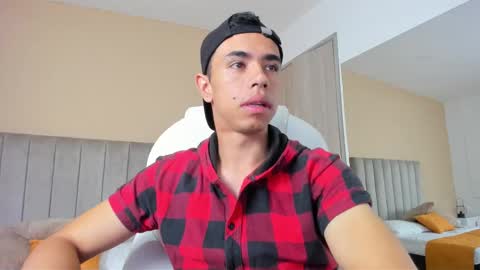 Snapshot of muscle_scott chatting on September 2025 12:16:02 PM muscle scott online show from September 2025 12:16:02 PM