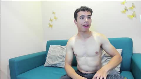 Snapshot of muscle_scott chatting on October 2025 12:12:02 PM muscle scott online show from October 2025 12:12:02 PM