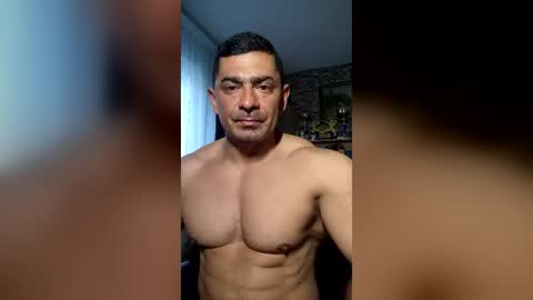 Snapshot of musclebredon chatting on June 2026 06:12:02 AM BRENDON online show from June 2026 06:12:02 AM