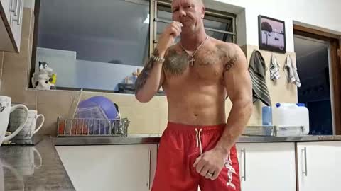 muscledaddy69s online show from April 2026 04:32:01 AM