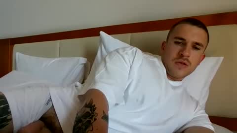 muscleshow00 online show from February 2026 01:39:02 AM