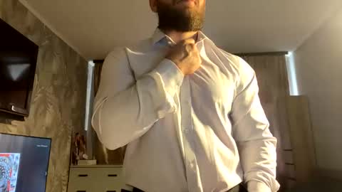 muscularjuggler online show from February 2026 02:40:01 AM