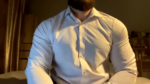 muscularjuggler online show from February 2026 04:08:01 PM