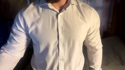 muscularjuggler online show from April 2026 01:17:01 AM