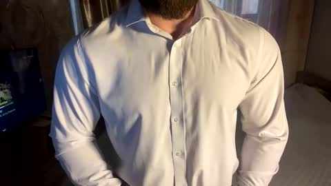 muscularjuggler online show from April 2026 01:25:01 AM