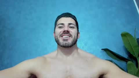 Snapshot of muscularmaster chatting on December 2024 12:53:01 AM muscularmaster onlyfans online show from December 2024 12:53:01 AM