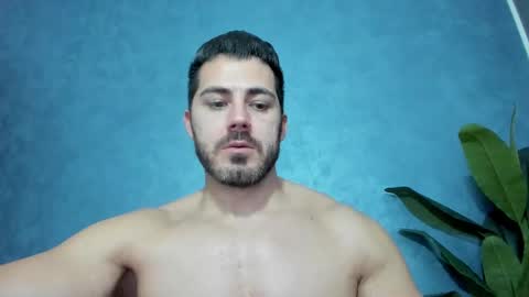 Snapshot of muscularmaster chatting on December 2024 12:44:02 AM muscularmaster onlyfans online show from December 2024 12:44:02 AM