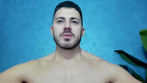 Snapshot of muscularmaster chatting on December 2024 10:10:02 AM muscularmaster onlyfans online show from December 2024 10:10:02 AM
