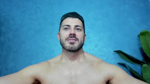 Snapshot of muscularmaster chatting on January 2025 02:17:01 AM muscularmaster onlyfans online show from January 2025 02:17:01 AM