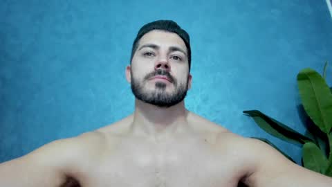 Snapshot of muscularmaster chatting on January 2025 10:52:01 PM muscularmaster onlyfans online show from January 2025 10:52:01 PM