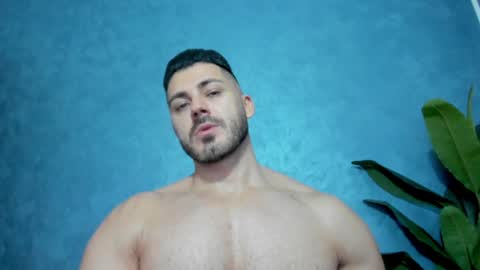 Snapshot of muscularmaster chatting on January 2025 10:34:01 PM muscularmaster onlyfans online show from January 2025 10:34:01 PM