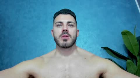 Snapshot of muscularmaster chatting on January 2025 01:10:02 AM muscularmaster onlyfans online show from January 2025 01:10:02 AM