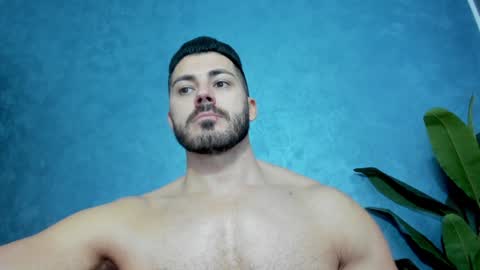 Snapshot of muscularmaster chatting on January 2025 10:18:02 AM muscularmaster onlyfans online show from January 2025 10:18:02 AM