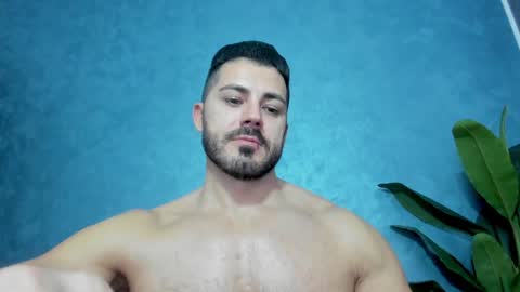 Snapshot of muscularmaster chatting on January 2025 10:26:01 PM muscularmaster onlyfans online show from January 2025 10:26:01 PM