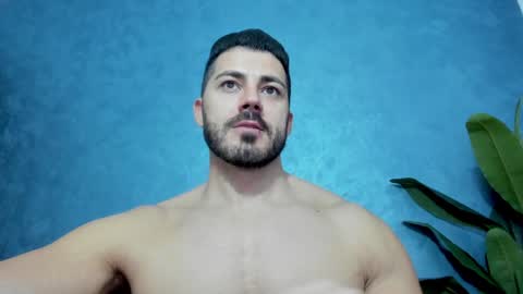Snapshot of muscularmaster chatting on January 2025 10:08:02 AM muscularmaster onlyfans online show from January 2025 10:08:02 AM