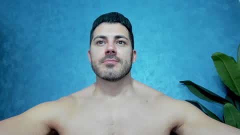 Snapshot of muscularmaster chatting on January 2025 01:11:01 AM muscularmaster onlyfans online show from January 2025 01:11:01 AM