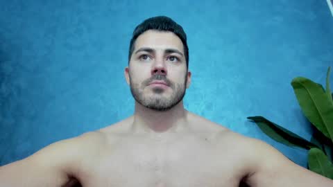 Snapshot of muscularmaster chatting on January 2025 10:19:01 AM muscularmaster onlyfans online show from January 2025 10:19:01 AM