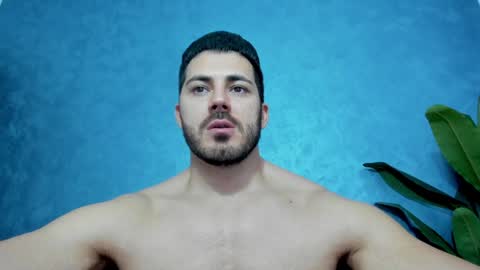 Snapshot of muscularmaster chatting on February 2025 01:12:02 AM muscularmaster onlyfans online show from February 2025 01:12:02 AM