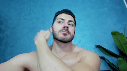 Snapshot of muscularmaster chatting on February 2025 10:43:02 AM muscularmaster onlyfans online show from February 2025 10:43:02 AM