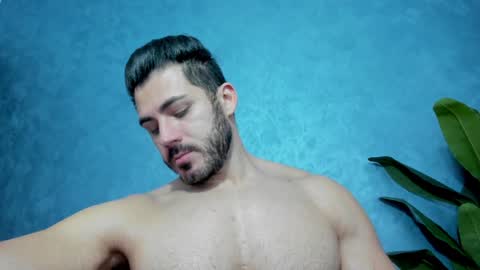 Snapshot of muscularmaster chatting on February 2025 01:33:01 AM muscularmaster onlyfans online show from February 2025 01:33:01 AM