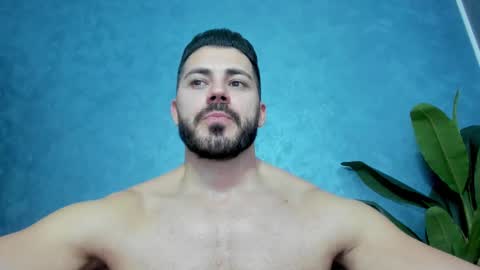 Snapshot of muscularmaster chatting on February 2025 01:04:02 AM muscularmaster onlyfans online show from February 2025 01:04:02 AM