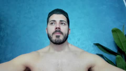 Snapshot of muscularmaster chatting on March 2025 01:36:02 AM muscularmaster onlyfans online show from March 2025 01:36:02 AM