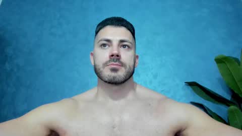 Snapshot of muscularmaster chatting on March 2025 01:05:01 AM muscularmaster onlyfans online show from March 2025 01:05:01 AM