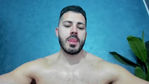 Snapshot of muscularmaster chatting on March 2025 09:57:01 PM muscularmaster onlyfans online show from March 2025 09:57:01 PM