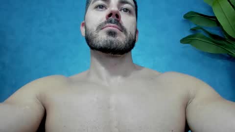 Snapshot of muscularmaster chatting on September 2025 09:03:02 AM muscularmaster onlyfans online show from September 2025 09:03:02 AM