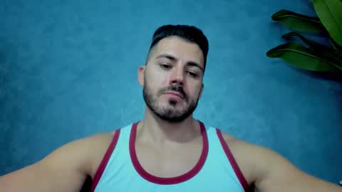Snapshot of muscularmaster chatting on October 2025 08:36:02 AM muscularmaster onlyfans online show from October 2025 08:36:02 AM