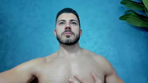 Snapshot of muscularmaster chatting on October 2025 09:32:02 AM muscularmaster onlyfans online show from October 2025 09:32:02 AM