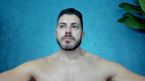 Snapshot of muscularmaster chatting on October 2025 08:55:02 PM muscularmaster onlyfans online show from October 2025 08:55:02 PM