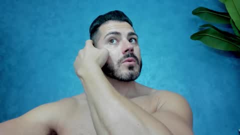 Snapshot of muscularmaster chatting on October 2025 09:04:01 PM muscularmaster onlyfans online show from October 2025 09:04:01 PM