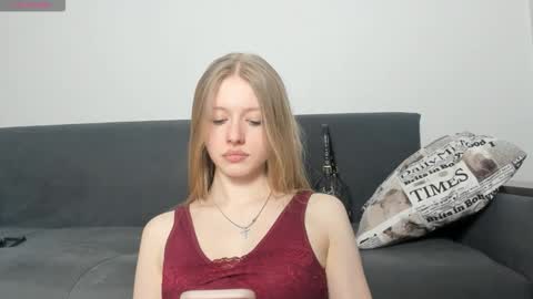 Snapshot of muse_mi chatting on March 2026 01:35:02 PM Mia online show from March 2026 01:35:02 PM