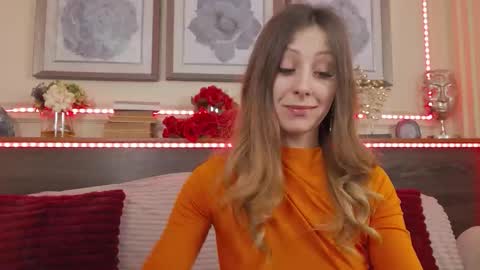 Luna  online show from February 2026 07:21:02 PM