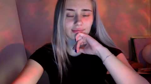 musescorner online show from April 2026 06:50:01 PM