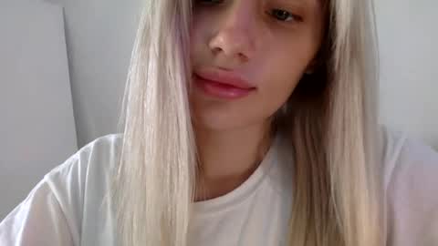 Snapshot of musescorner chatting on June 2026 12:58:01 PM musescorner online show from June 2026 12:58:01 PM