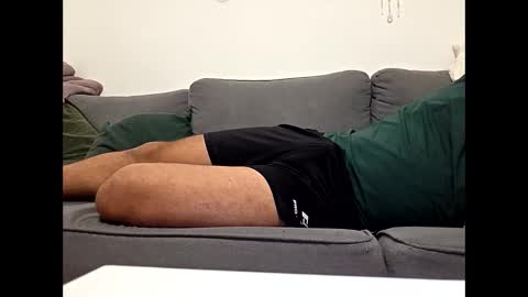 Snapshot of muybien68 chatting on October 2025 11:32:02 PM Muybien online show from October 2025 11:32:02 PM