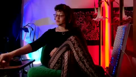 Snapshot of mx_anouk_divine chatting on June 2026 02:01:01 AM Mx. Anouk Divine online show from June 2026 02:01:01 AM
