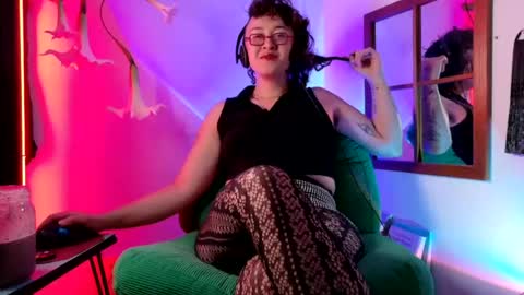 Snapshot of mx_anouk_divine chatting on August 2026 01:04:01 AM Mx. Anouk Divine online show from August 2026 01:04:01 AM