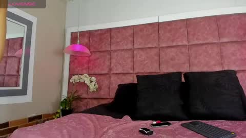Snapshot of mxli_divine_ chatting on April 2026 02:09:01 PM mxli_divine_ online show from April 2026 02:09:01 PM