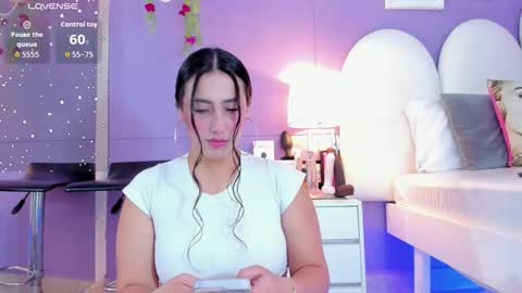 my_aleja_ online show from November 2025 01:22:01 PM