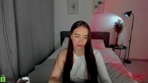 katie online show from December 2024 12:15:02 AM