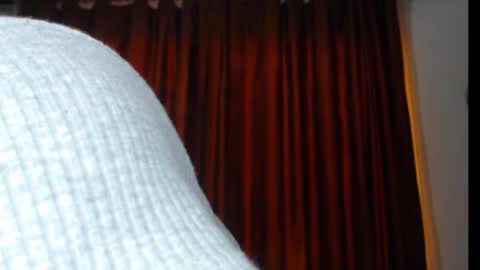     sara      i know you love me xoxox     online show from March 2026 08:15:02 PM