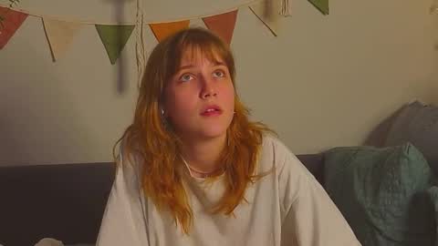 Snapshot of my_parisss chatting on October 2025 10:18:02 PM  PARIS   online show from October 2025 10:18:02 PM