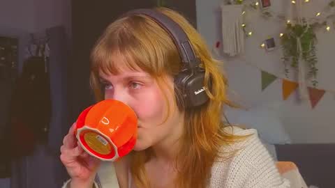 Snapshot of my_parisss chatting on October 2025 10:41:02 PM  PARIS   online show from October 2025 10:41:02 PM