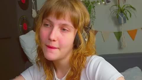 Snapshot of my_parisss chatting on October 2025 11:29:02 PM  PARIS   online show from October 2025 11:29:02 PM