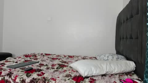 Snapshot of myah_love chatting on April 2026 08:37:01 AM myah_love online show from April 2026 08:37:01 AM