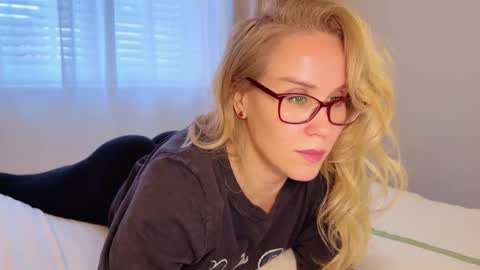 Mya-be Yours P online show from November 2025 04:30:01 PM